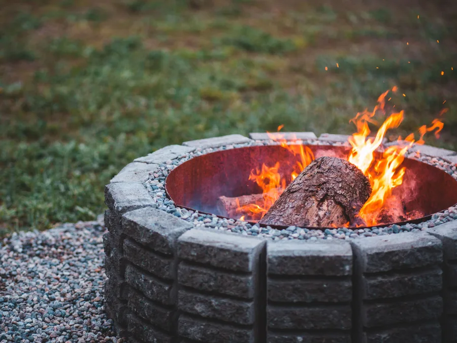 Fire Pits & Outdoor Fireplaces